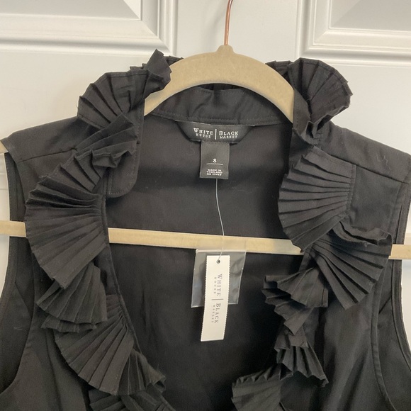 White House Black Market ruffle sleeveless button down top. Size 8 - Picture 6 of 9
